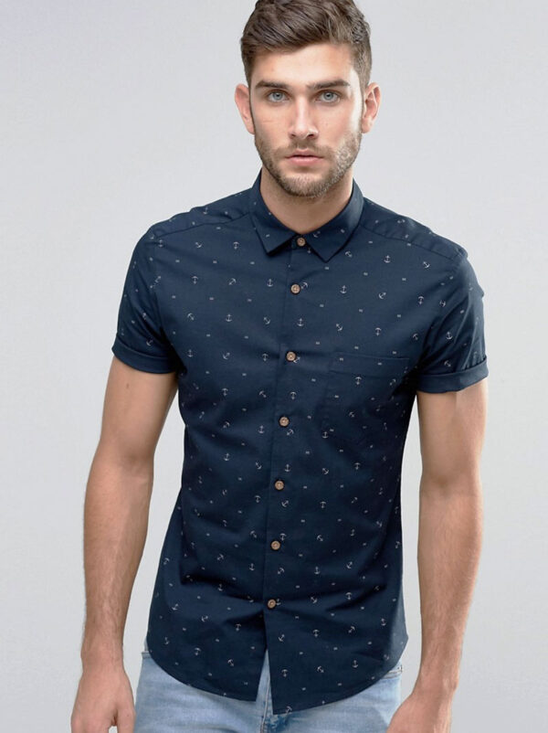 Man T-Shirt